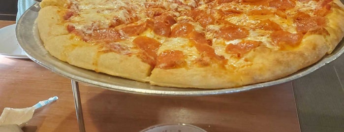 Fratelli Pizza is one of BucketList Before Bellingham.