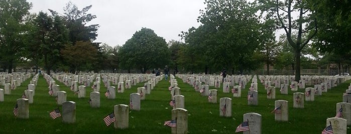 Long Island National Cemetery is one of Lugares favoritos de Carl.