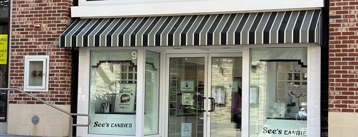 See's Candies is one of Tempat yang Disukai Ryan.