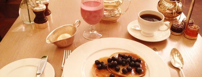 Berners Tavern is one of Breakfast/Brunch in London.