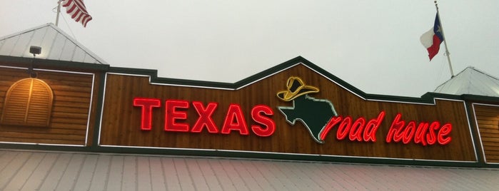 Texas Roadhouse is one of Coleenさんの保存済みスポット.