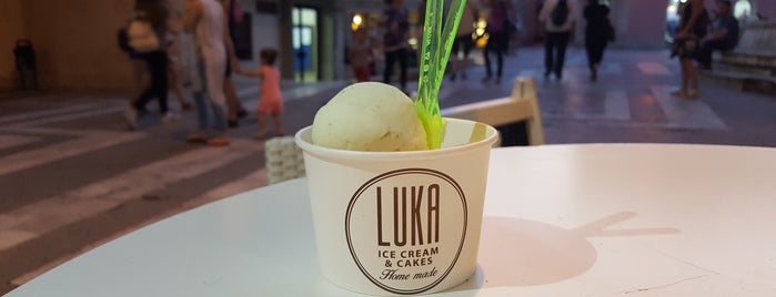 Luka Ice Cream & Cakes is one of สถานที่ที่ Ryan ถูกใจ.