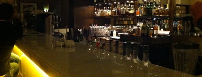 JFK Bar is one of Locais curtidos por Matthias.