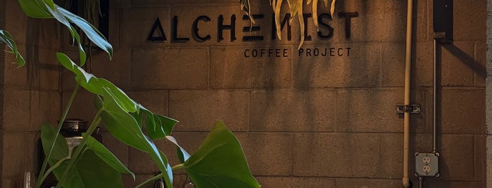 Alchemist Coffee Project is one of สถานที่ที่บันทึกไว้ของ Ahmad🌵.