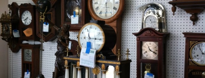 Bowers Watch and Clock Repair is one of Lugares favoritos de Chester.