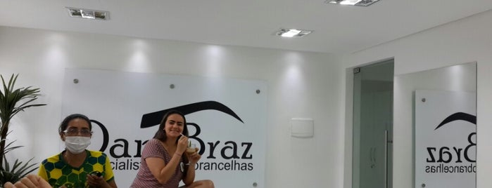 Dani Braz - Especialista em sobrancelhas is one of Melhores Salões de Fortaleza.