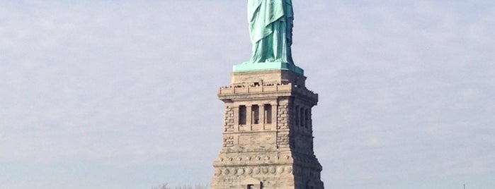 Statue de la Liberté is one of New York bitches.