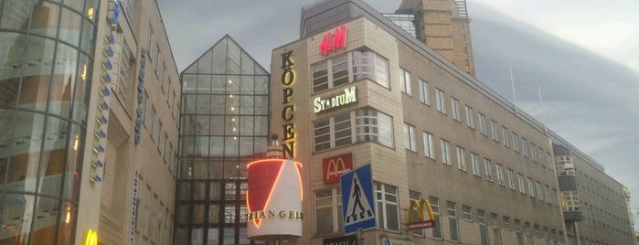 Triangeln Köpcentrum is one of Lugares favoritos de Noel.