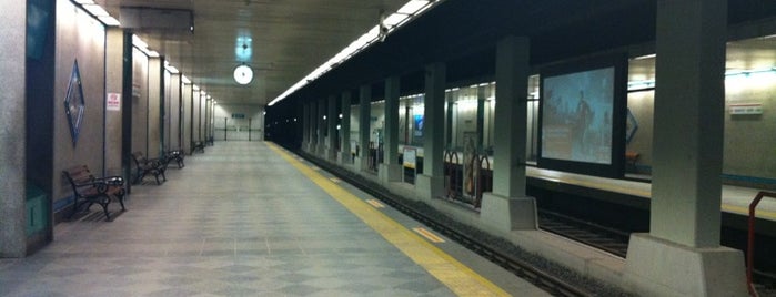 Emniyet - Fatih Metro İstasyonu is one of Istanbul.