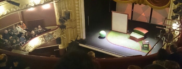 Theatre Royal Wakefield is one of Posti che sono piaciuti a Jason.