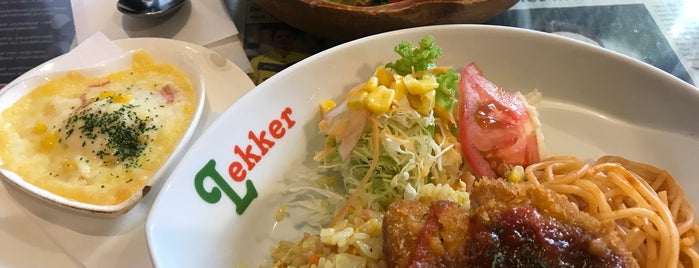 カフェレストラン Lekker is one of daqlaさんのお気に入りスポット.