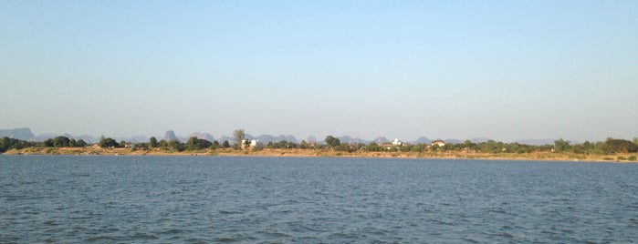ล่องเรือแม่น้ำโขง is one of Nakhon Phanom (นครพนม).