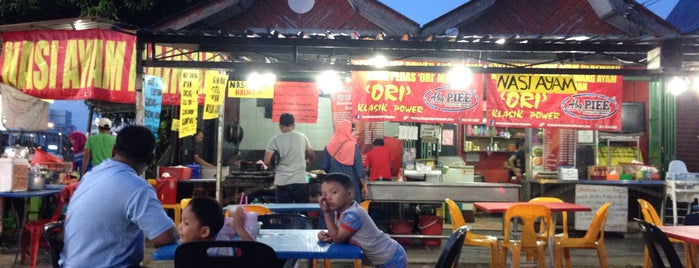 Warung Asam Pedas Power Abg Piee is one of Malaysian local best food specialist.
