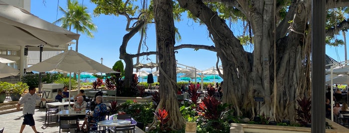 The Beach Bar is one of Hawaii.