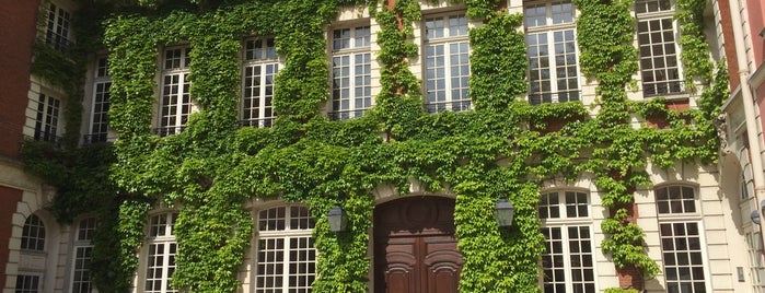 Institut Historique Allemand is one of PARIS.