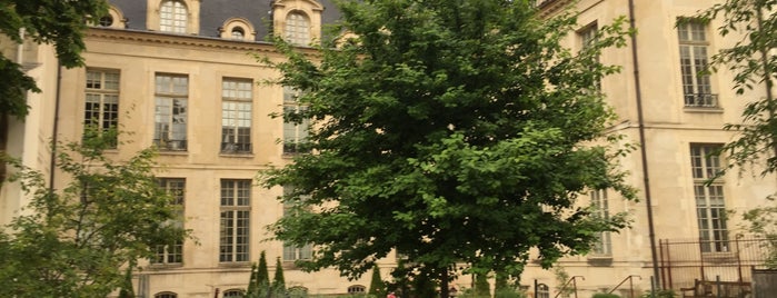 Jardin Francs Bourgeois-Rosiers is one of Paris trip.