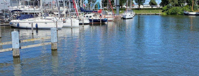 Marina Stavoren is one of Harbors or Marinas.