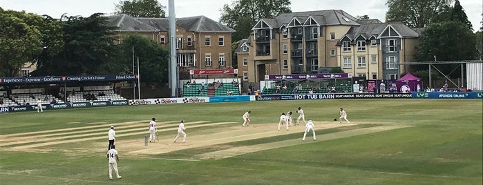 The Essex County Ground is one of Mike'nin Beğendiği Mekanlar.