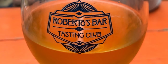 Roberto's Bar And Tasting Club is one of Tempat yang Disukai Bigmac.