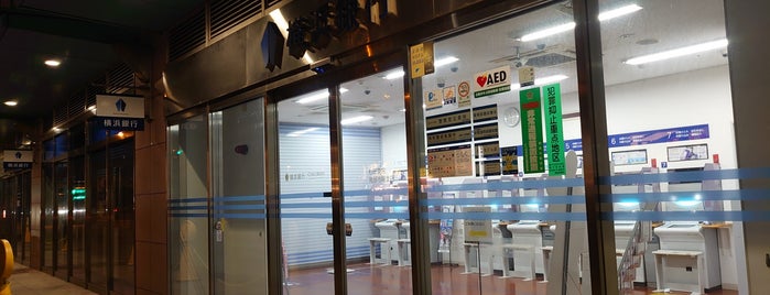 横浜銀行 杉田支店 is one of 横浜銀行.