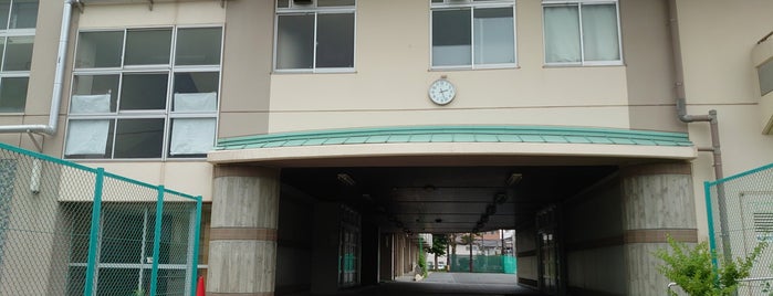 横浜市立杉田小学校 is one of Venue.