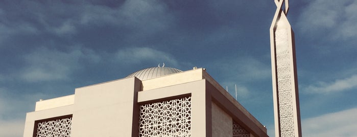 Alacaatlı Uluyol Cami is one of Aydın'ın Beğendiği Mekanlar.