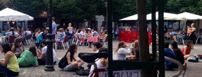 Plaza de San Ildefonso is one of Sitios para visitar Madrid 2012-2013.