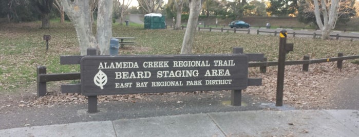 Beard Staging Area - Alameda Creek Regional Trail is one of Nnenniqua'nın Beğendiği Mekanlar.