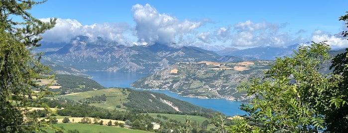 Lac de Serre-ponçon is one of Cote d’Azur.