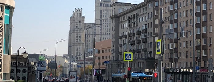 Улица Красная Пресня is one of Парки.