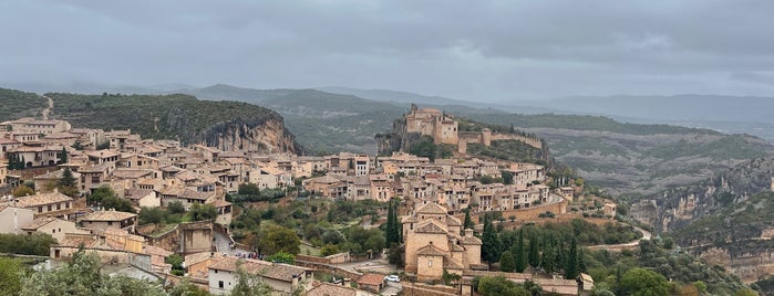 Alquézar is one of Castillos y pueblos medievales.