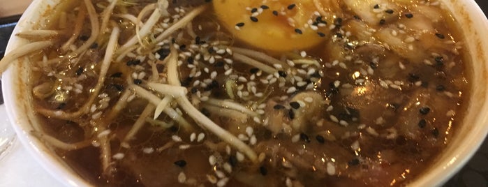 Ramen + Noodles is one of 10 лучших «Азиатских ресторанов».
