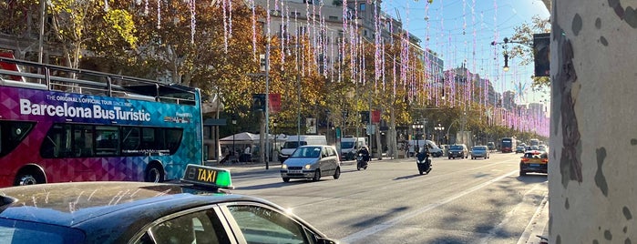 Passeig de Gràcia is one of สถานที่ที่ Stéphan ถูกใจ.
