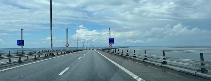 Denmark/Sweden Border is one of Kopenhagen.