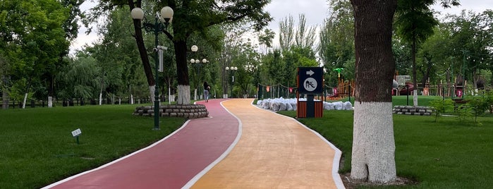 Alisher Navoiy nomidagi Milliy Bogi | Национальный парк имени Алишера Навои is one of Ташкент.