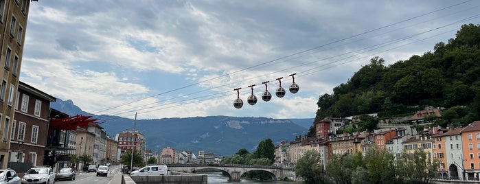 Téléphérique Grenoble Bastille is one of Divers.