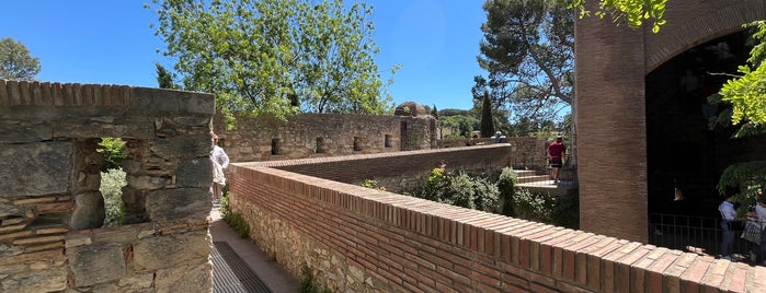Muralla de Girona is one of Испанка.