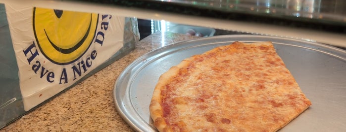 Little Gio's Pizza is one of One Bite, Everybody Knows The Rules 2.
