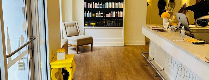 DryBar is one of A City Girl's Guide To: NYC.