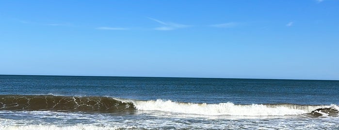 UFO Point Bar & Restaurant is one of Pinamar's best spots.