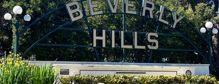 Beverly Hills Sign is one of CA/ Los Angeles 🌴.