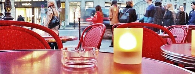 Café Étienne Marcel is one of The Parisians.