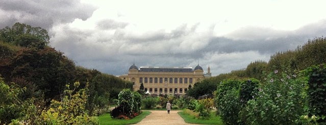 Jardin des Plantes is one of Paris.