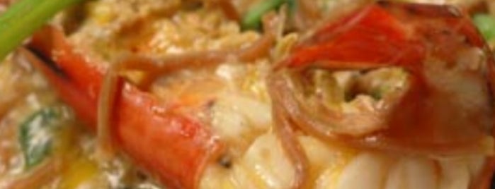 Soo Kee's Son (Meng Chuan) Prawn & Beef Noodles is one of Locais curtidos por Stanley.