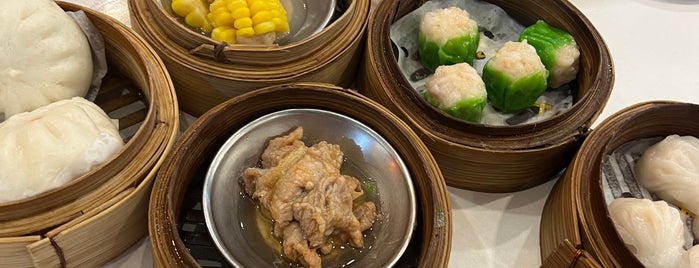 Chokdee Dimsum is one of Natalya's Saved Places.