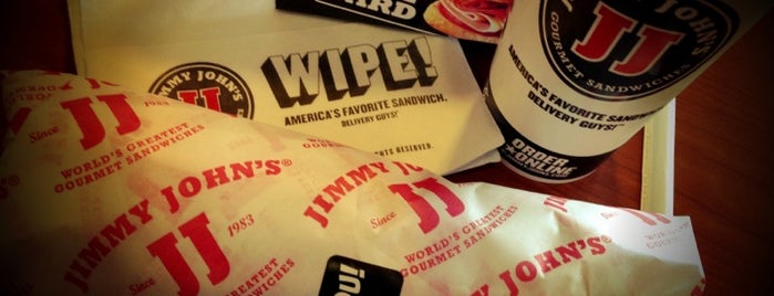 Jimmy John's is one of Tempat yang Disukai Jen.