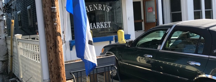 Henry's New Castle Market is one of Restaurants to try.