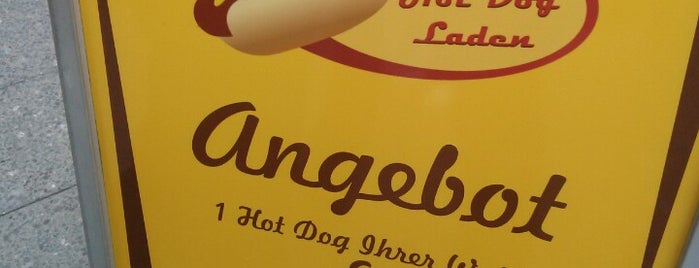 Der Hot Dog Laden is one of Eating in Berlin.