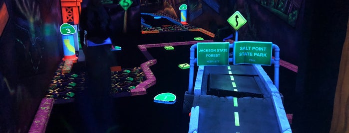 Highway 1 Blacklight Mini-Golf is one of Carmel by the Sea.