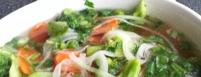 Pho 4 U is one of Locais curtidos por Matthew.